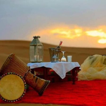 ホテル Unique Sahara Camp メルズーガ エクステリア 写真