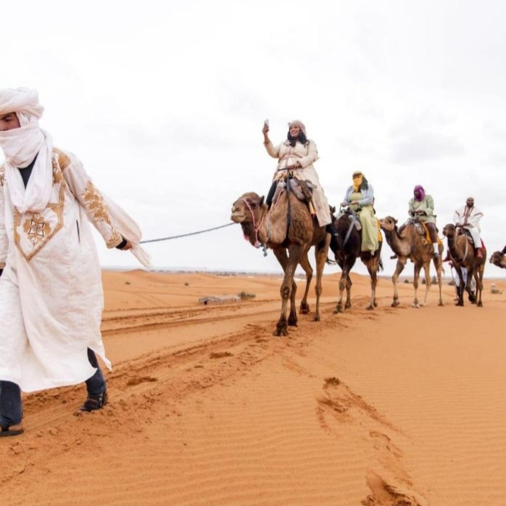 ホテル Unique Sahara Camp メルズーガ エクステリア 写真