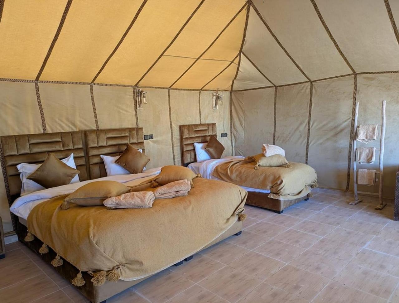 ホテル Unique Sahara Camp メルズーガ エクステリア 写真