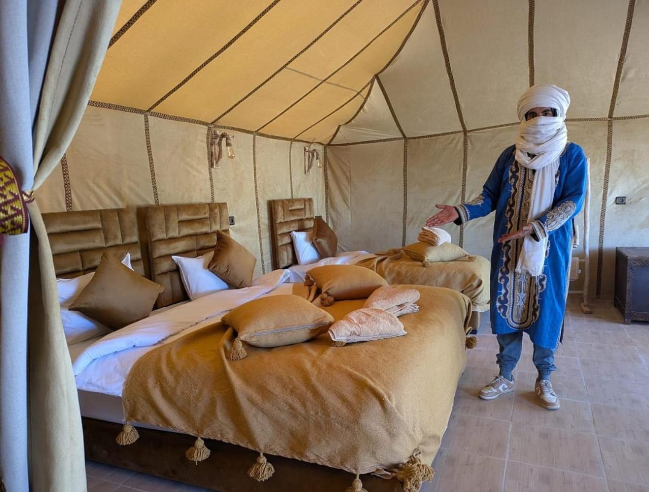 ホテル Unique Sahara Camp メルズーガ エクステリア 写真